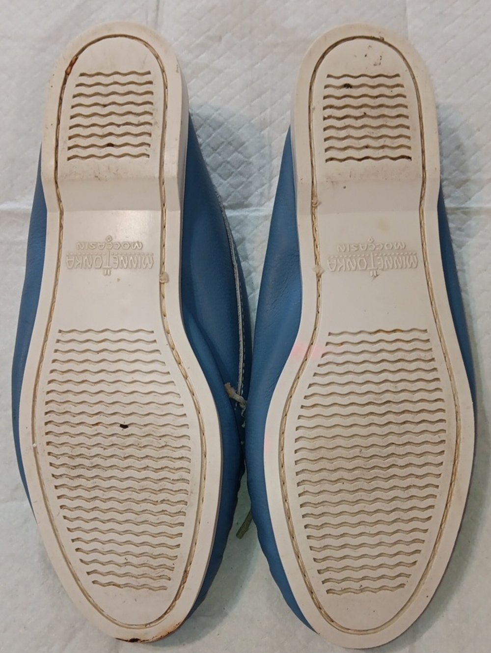 Vintage Minnetonka Blue Beaded Thunderbird Fringe Moccasins. Size 10 - Picture 4 of 6